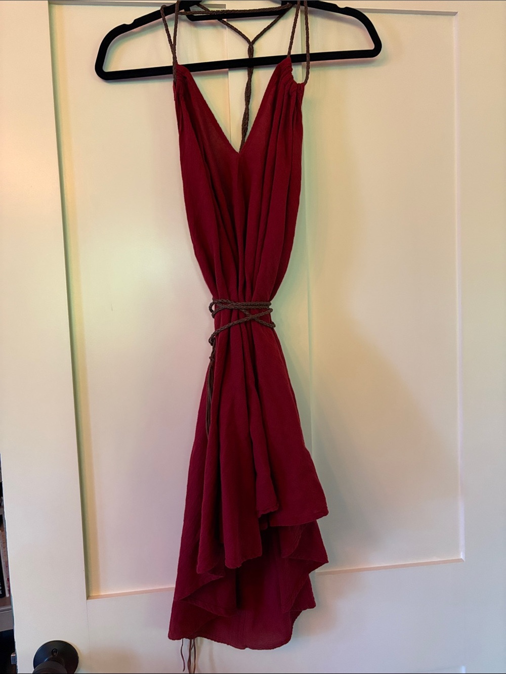 Elegant Burgundy Women’s V-Neck Sleeveless Dress